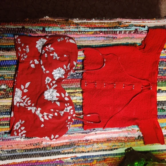 Two guess shirts - Picture 2 of 2